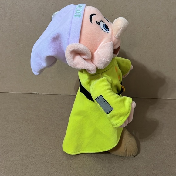 Disneyland Snow White Dopey Plush - Picture 6 of 8